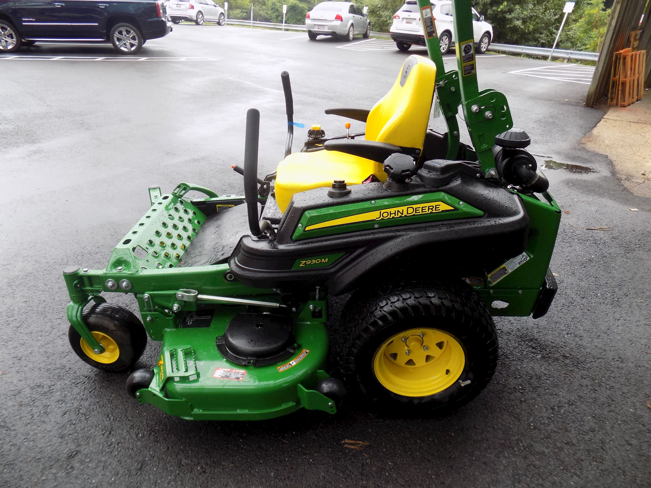 Z930M ZTrak™ Zero-Turn Mower - New Z900M Series - Lusby Hardware